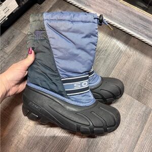 Youth Sorel snow boots